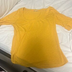Yellow short sleeve
